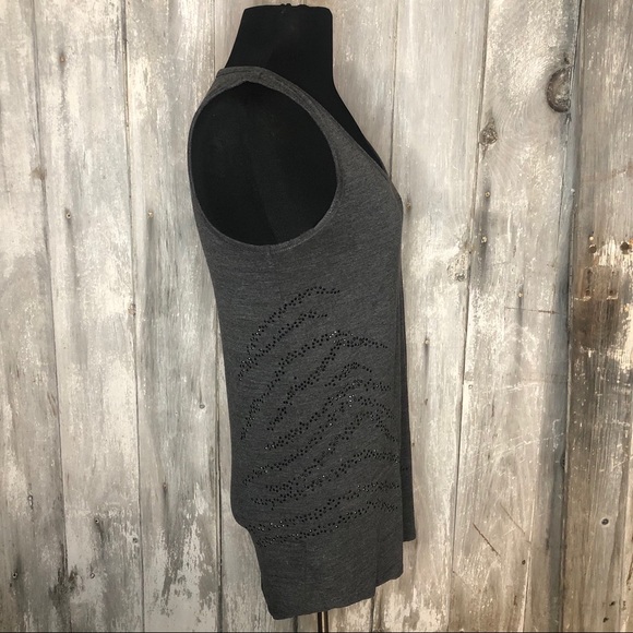 Bedazzled tank top - Picture 3 of 3